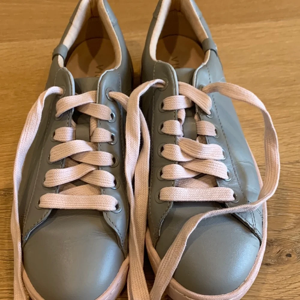 Vionic Pro Women's Mable Sneaker - Picture 9 of 9